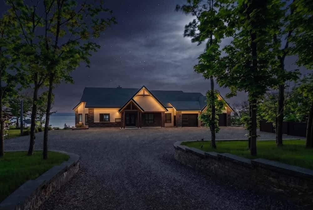 Éclairage architectural — résidence riveraine